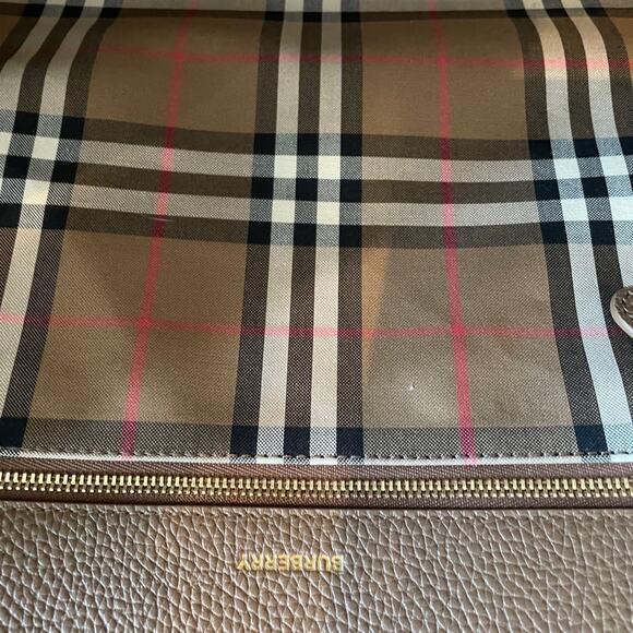 Burberry brand, new leather tote bag brown - Picture 5 of 6